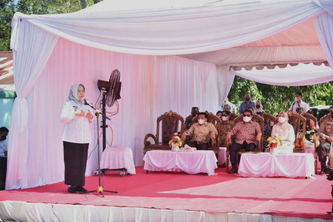 Bupati Kobar Apresiasi Pengusaha yang salurkan Bantuan Kepada Masyarakat