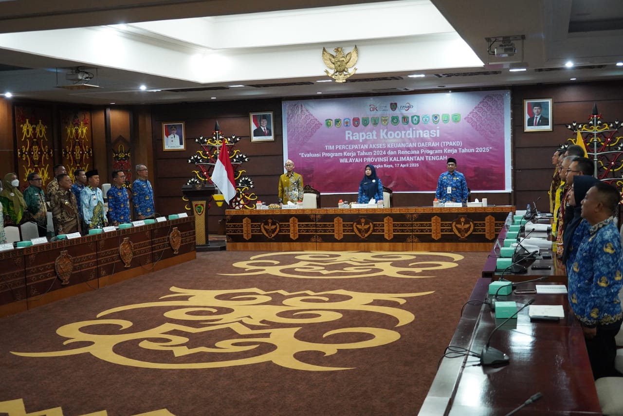 Asisten Ekbang Sri Widanarni Hadiri Rakor dan Evaluasi Program Kerja TPAKD Wilayah Kalteng