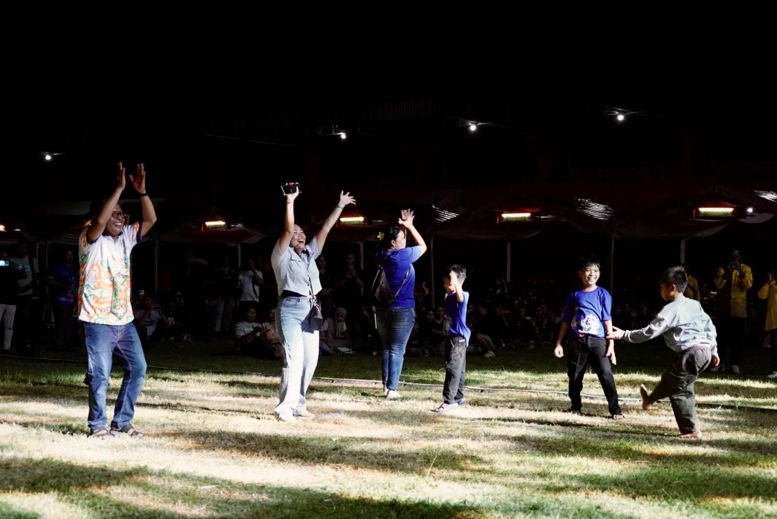 Lomba Karungut Dalam Festival Budaya Isen Mulang Tahun 2025