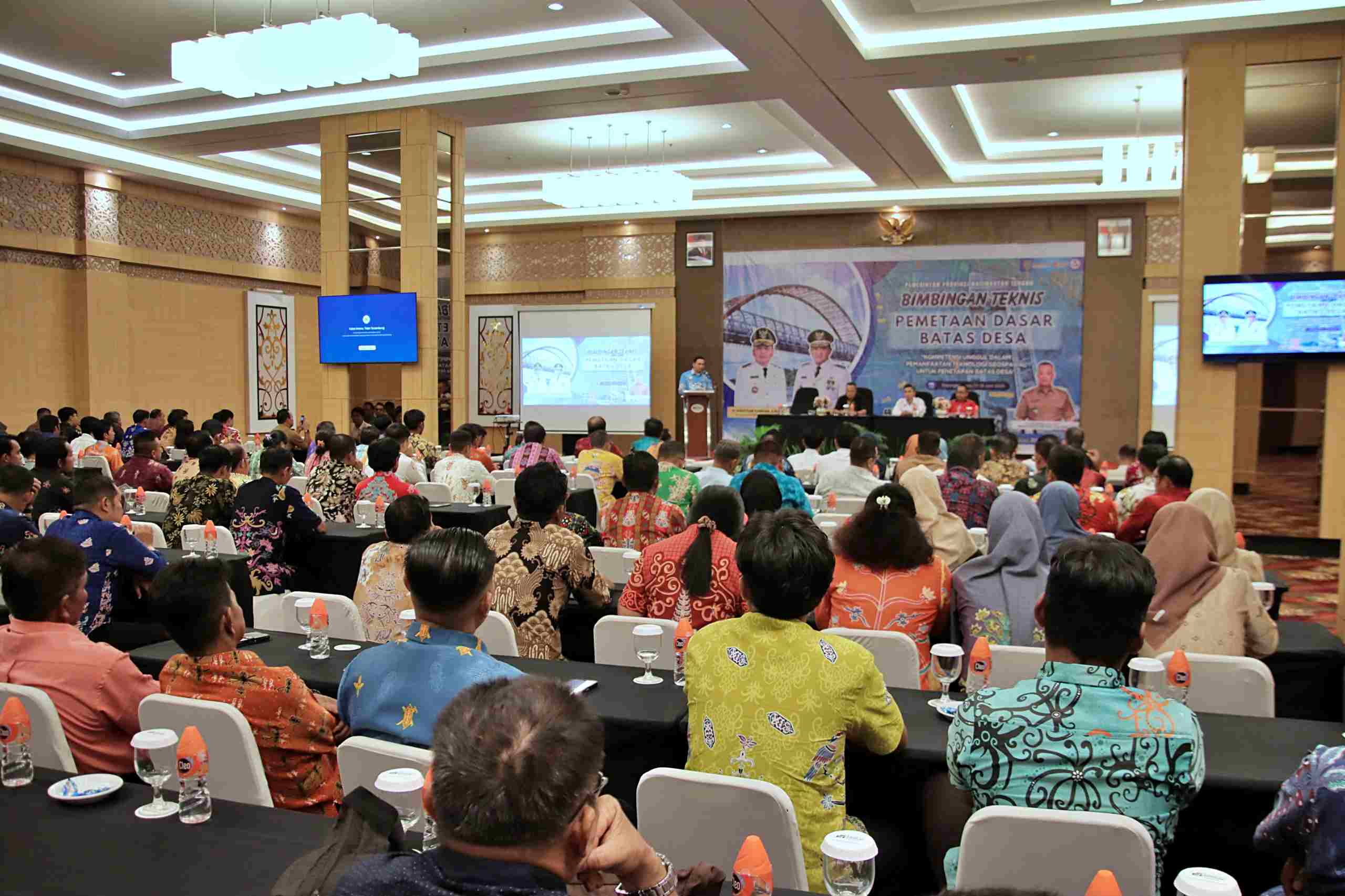 Kepala Dinas PMD Prov. Kalteng Aryawan Sampaikan Sambutan Pada Bimtek Pemetaan Dasar Batas Desa