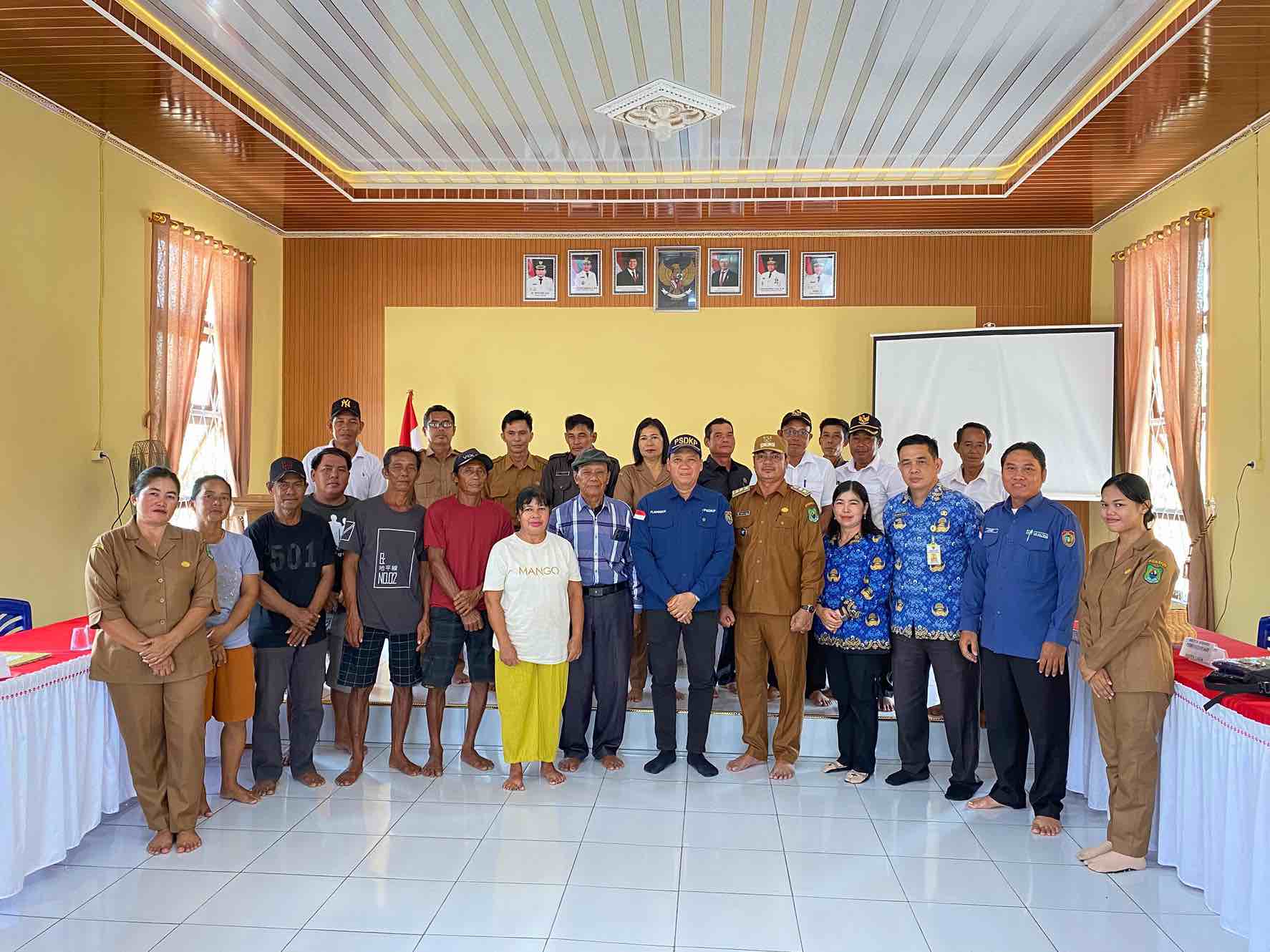Pemprov Kalteng Lakukan Pembinaan Kepada Pokmaswas Haleung Rukun Desa Aruk