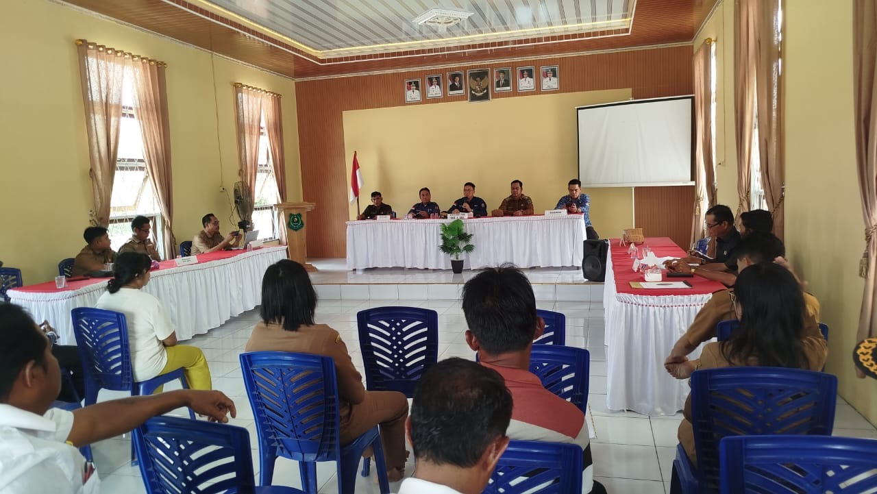 Pemprov Kalteng Lakukan Pembinaan Kepada Pokmaswas Haleung Rukun Desa Aruk
