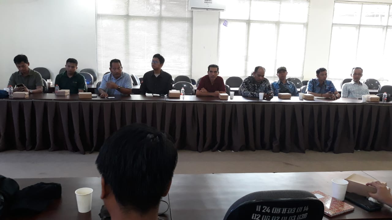 Disbun Prov. Kalteng Gelar Rapat Penetapan Harga TBS Kelapa Sawit Produksi Pekebun