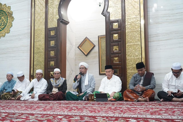 Gubernur Kalteng Sugianto Sabran Bersama Pejabat Pemprov Kalteng Laksanakan Salat Subuh Berjamaah