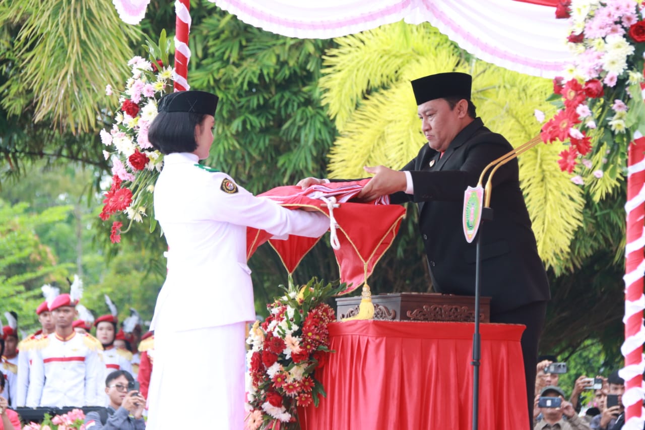 Wagub Kalteng Edy Pratowo Pimpin Upacara HUT ke-79 RI Tingkat Provinsi Kalteng