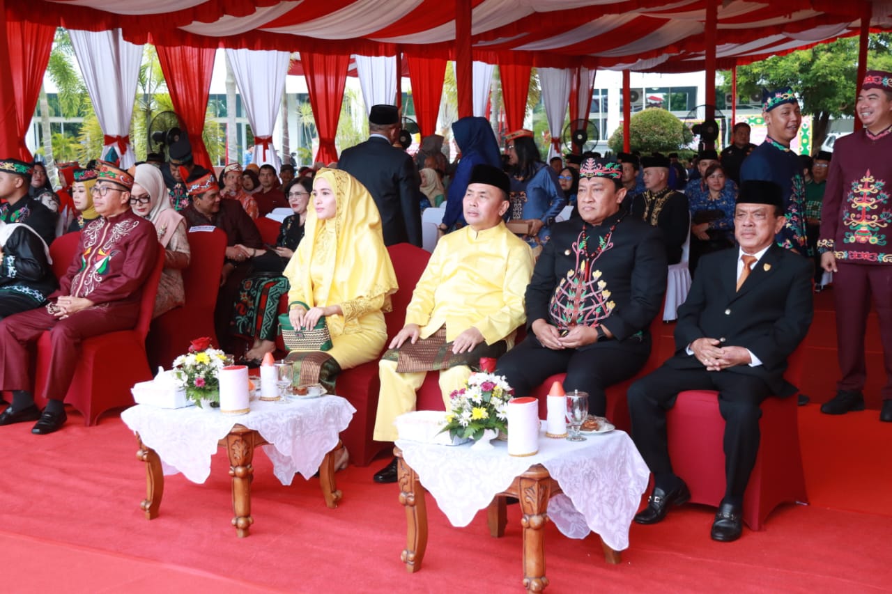 Wagub Kalteng Edy Pratowo Pimpin Upacara Penurunan Sang Merah Putih