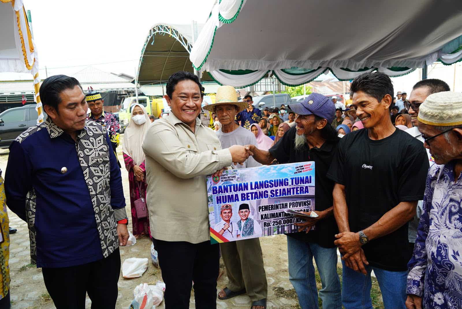 Dampak Karhutla, Pemprov Kalteng Salurkan Bantuan Pangan dan Layanan Kesehatan di Kahayan Kuala