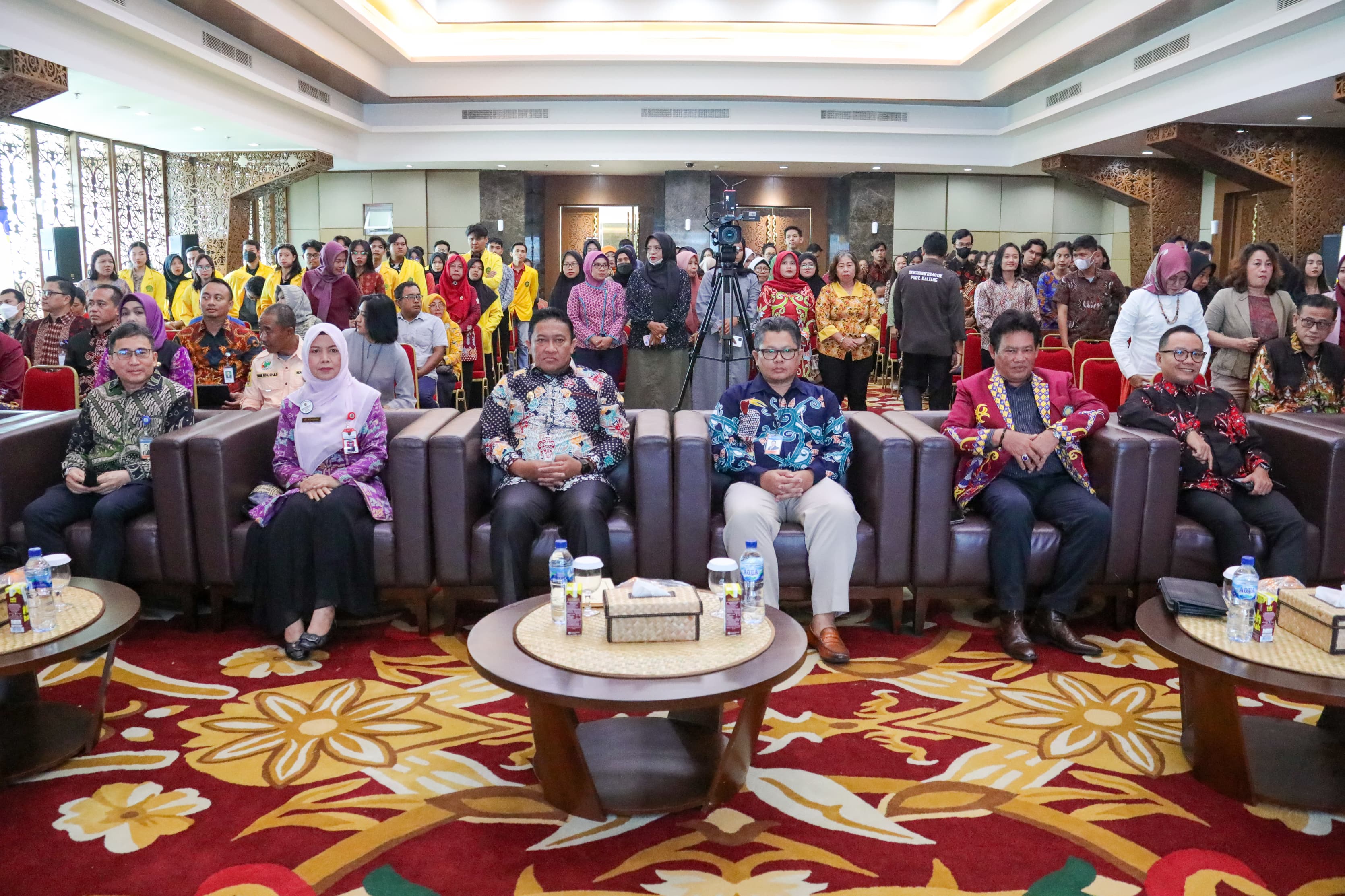 Wagub Kalteng Edy Pratowo Buka Seminar Nasional ISEI Cabang Palangka Raya
