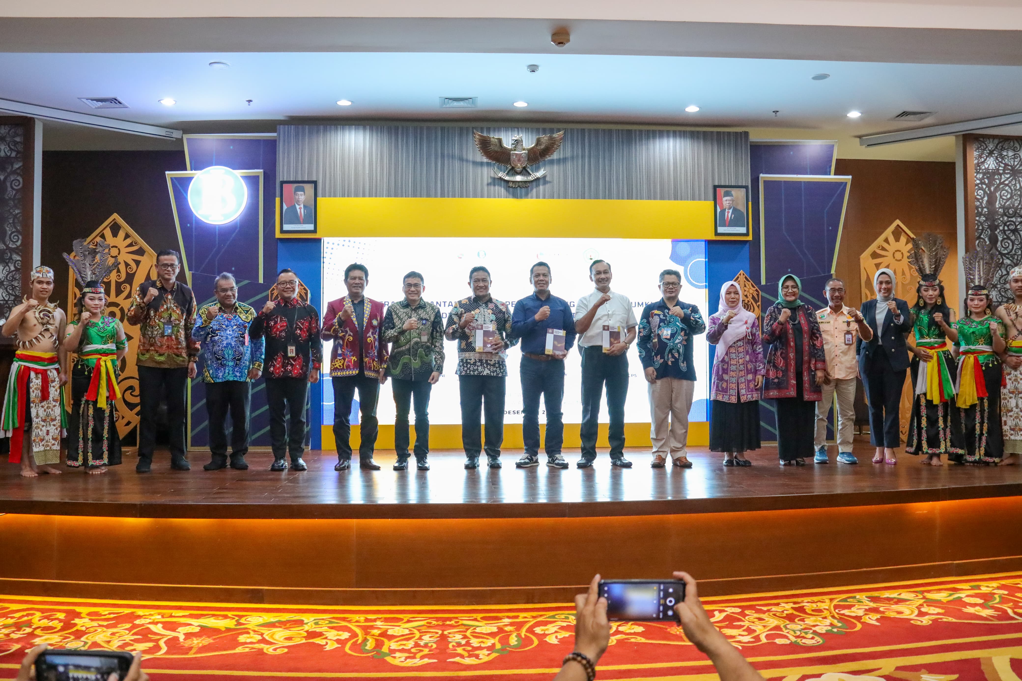Wagub Kalteng Edy Pratowo Buka Seminar Nasional ISEI Cabang Palangka Raya