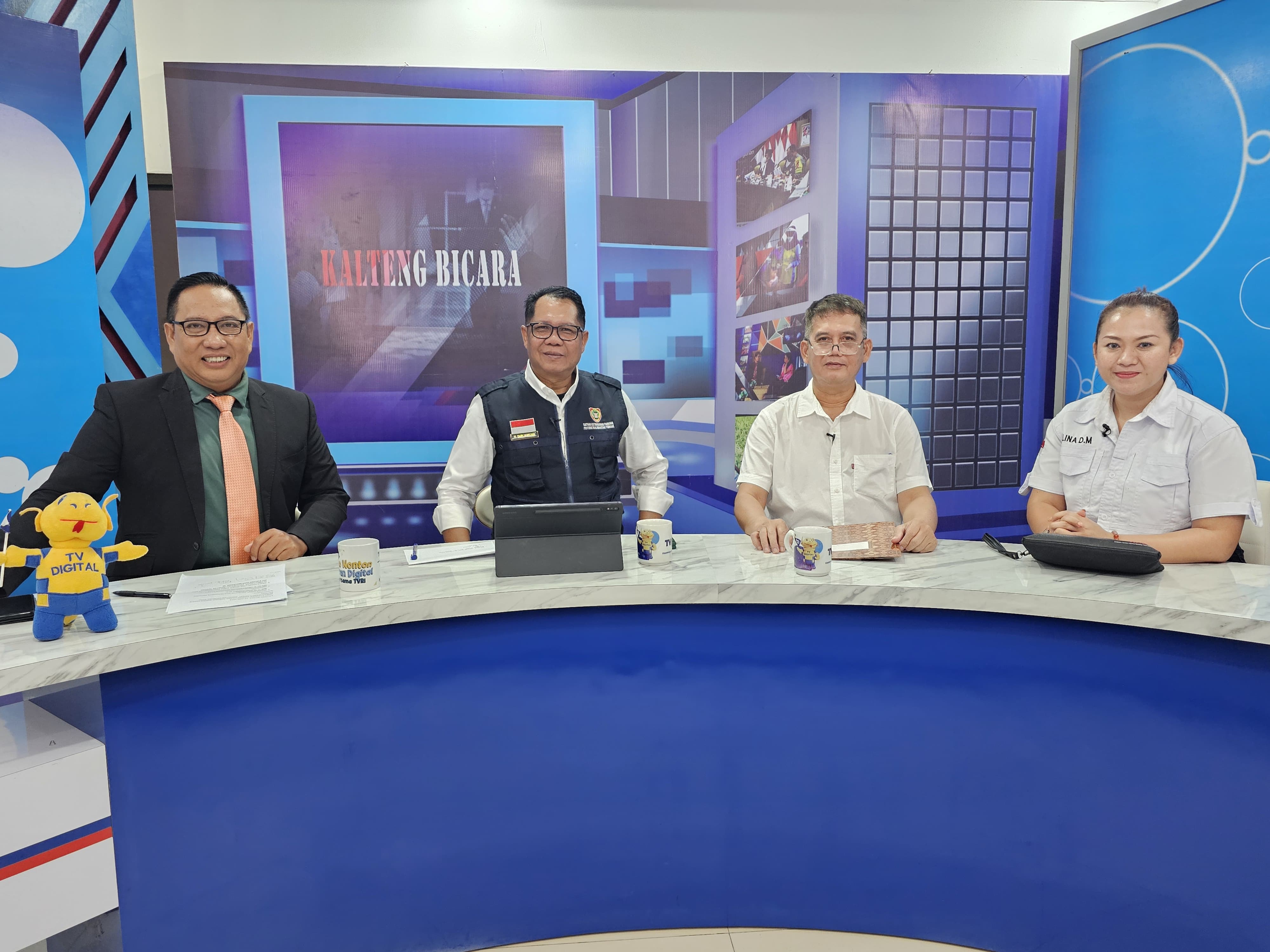 Kepala Dislutkan Prov. Kalteng Darliansjah Jadi Narasumber Program Kalteng Bicara di TVRI Kalteng