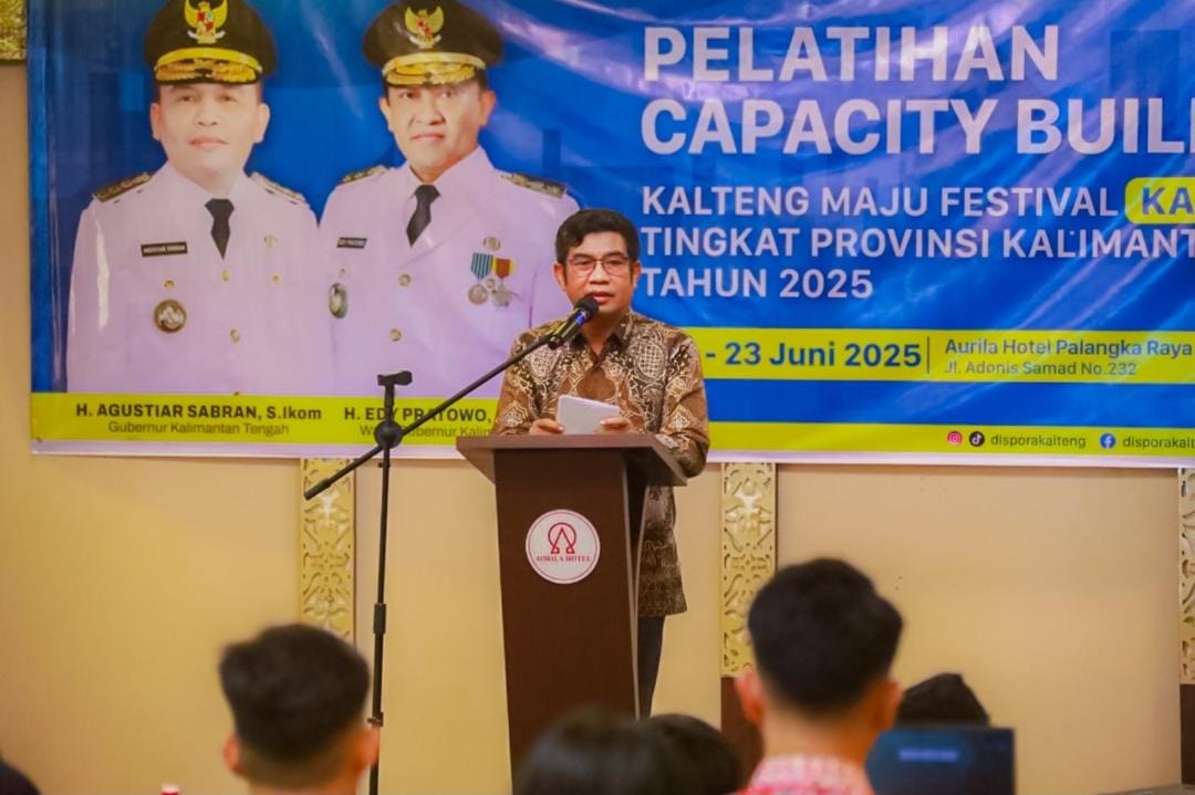 Kepala Dispora Prov. Kalteng Agus Siswadi Buka Pelatihan Capacity Building Kalteng Maju Festival (KAMU FEST 4.0) Tahun 2025