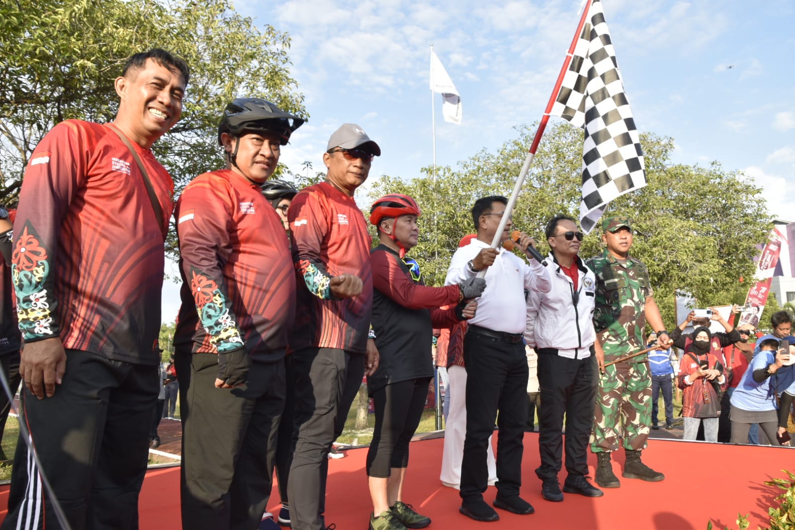 Gubernur Kalteng Sugianto Sabran Lepas Kegiatan Bersepeda