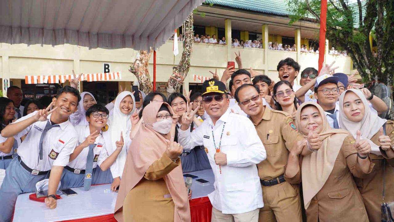Gubernur Kalteng Agustiar Sabran Sampaikan Mengenai Sinergi Antara Kesehatan dan Mutu Pendidikan
