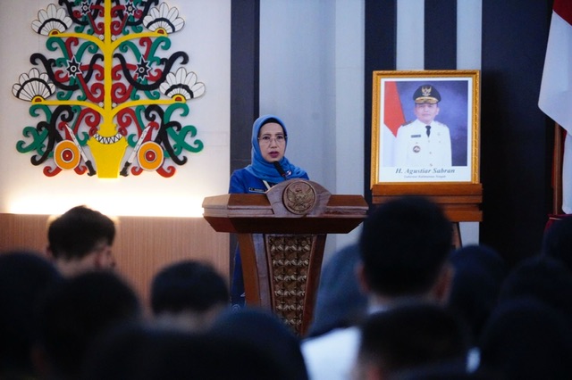 Asisten Adum Sunarti Tutup Pelatihan Dasar CPNS