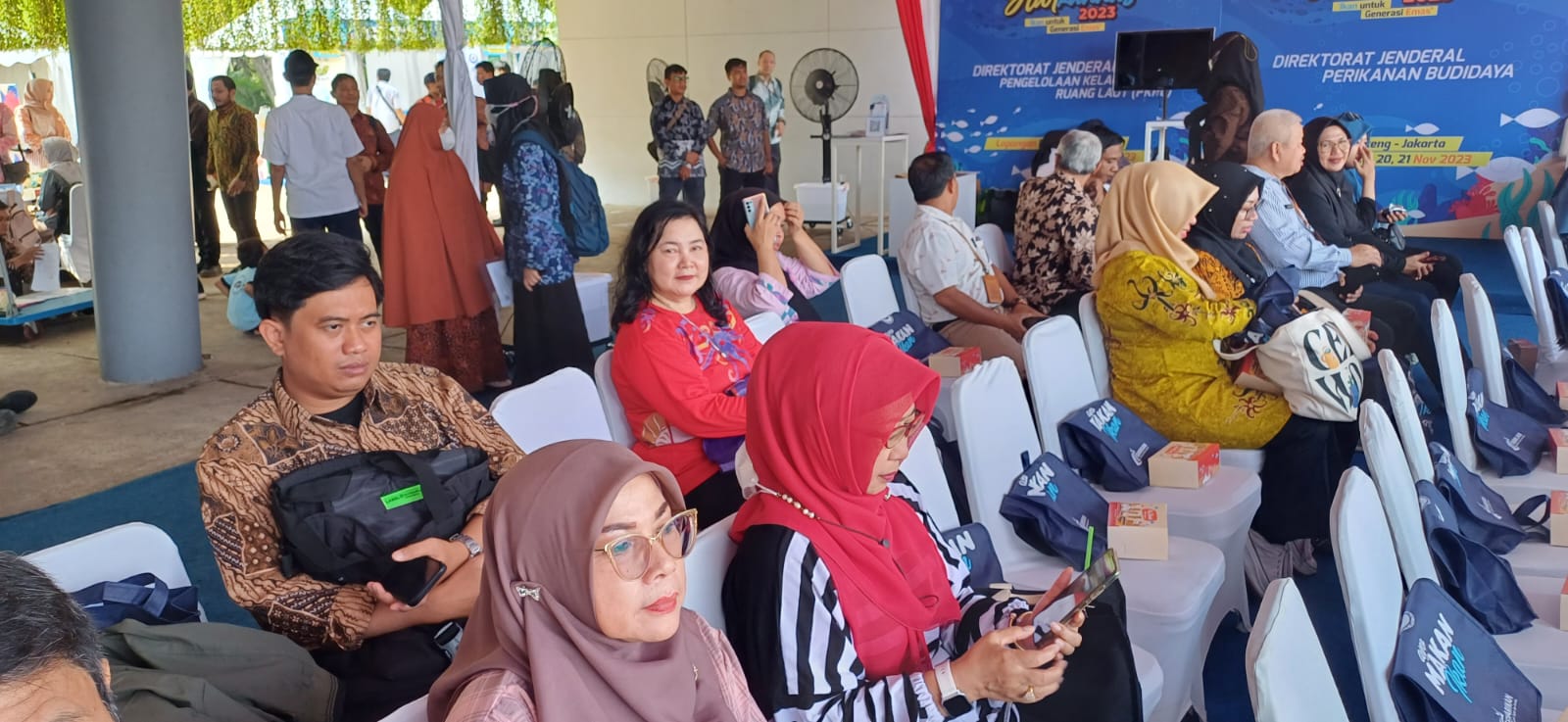 Dislutkan Prov. Kalteng Ikut Lomba Masak Serba Ikan serta Pameran Hasil Olahan Ikan