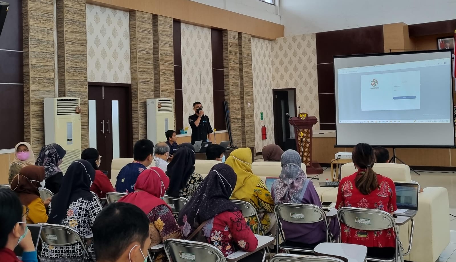 RSUD dr. Doris Sylvanus Laksanakan Sosialisasi Aplikasi Berbasis Web