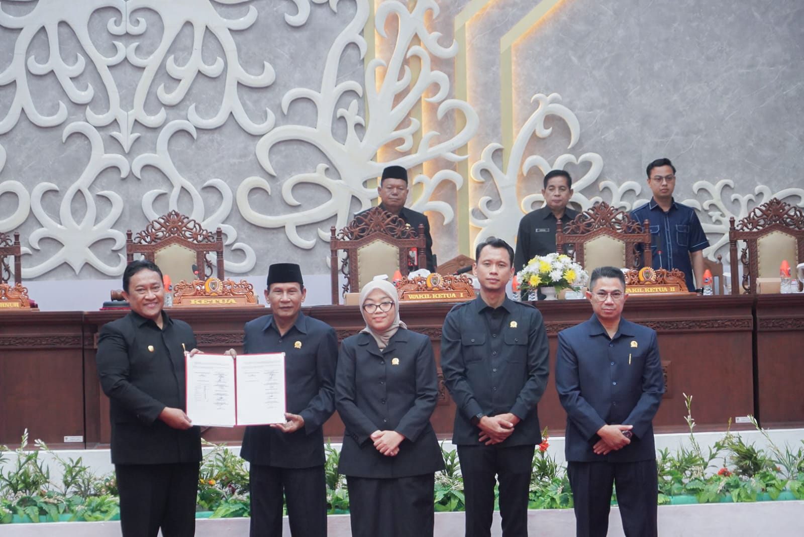 Wagub Kalteng Edy Pratowo Hadiri Rapat Paripurna ke-6 Masa Persidangan I Tahun Sidang 2025