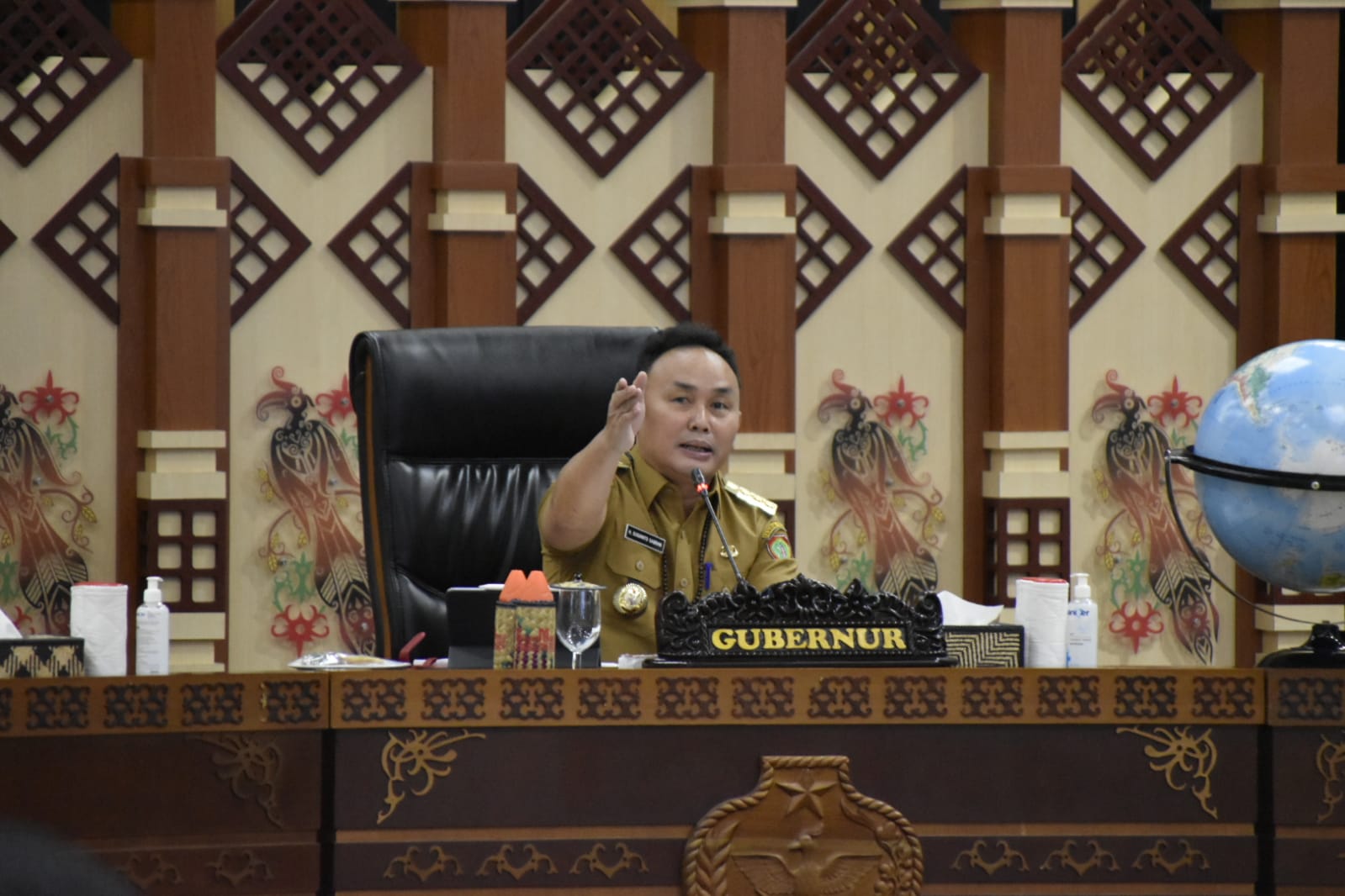 Gubernur Sugianto Sabran Pimpin FGD Dengan Tim Ahli UGM