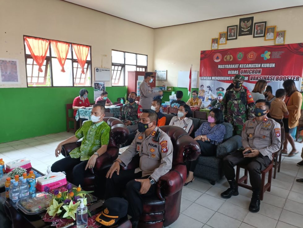 Bupati Gumas Tinjau Kegiatan Vaksinasi Di SDN 3 Tampang Tumbang Anjir