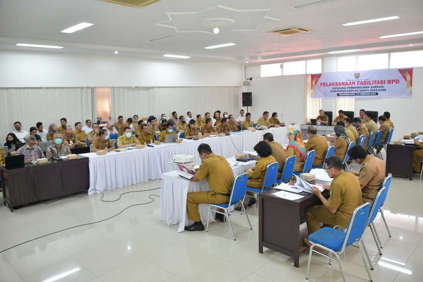 Bappedalitbang Prov. Kalteng Gelar Fasilitasi Rancangan Akhir RPD Kab. Kapuas Tahun 2024-2026