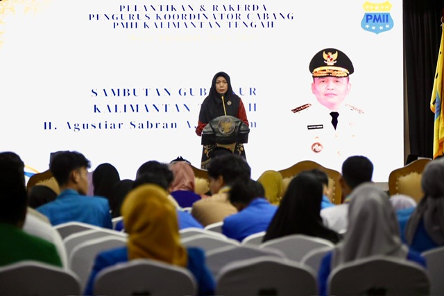 Asisten Ekbang Sri Widanarni Hadiri Pelantikan dan Rapat Kerja PKC Pergerakan Mahasiswa Islam Indonesia (PMII) Kalteng