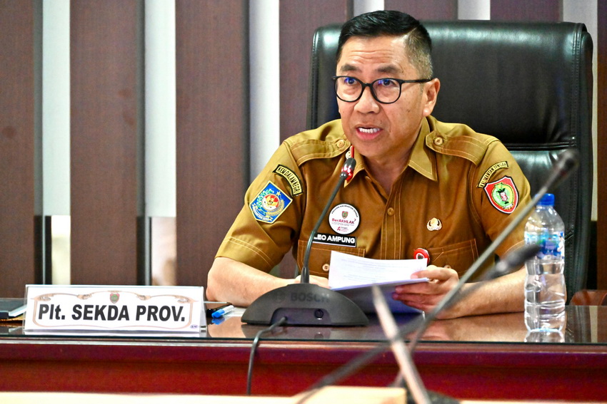 Kepala BAPPERIDA Prov. Kalteng Pimpin Langsung Rapat Konsultasi Rancangan Awal RPJMD Prov. Kalteng Tahun 2025-2029