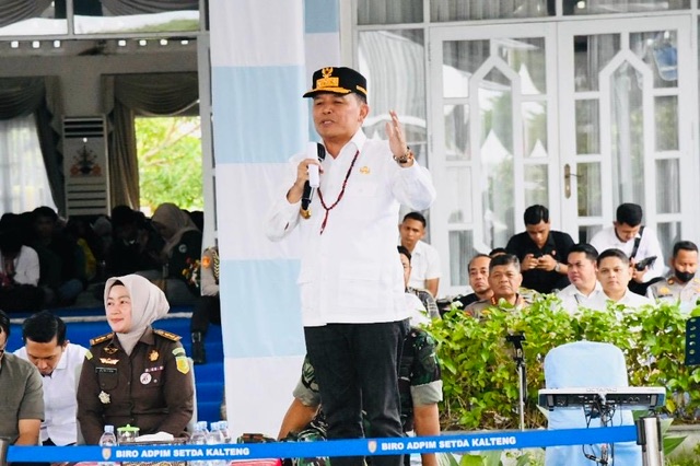 Hari Jadi ke-69 Kalteng, Gubernur Kalteng Agustiar Sabran Resmikan Pasar Murah untuk Mahasiswa