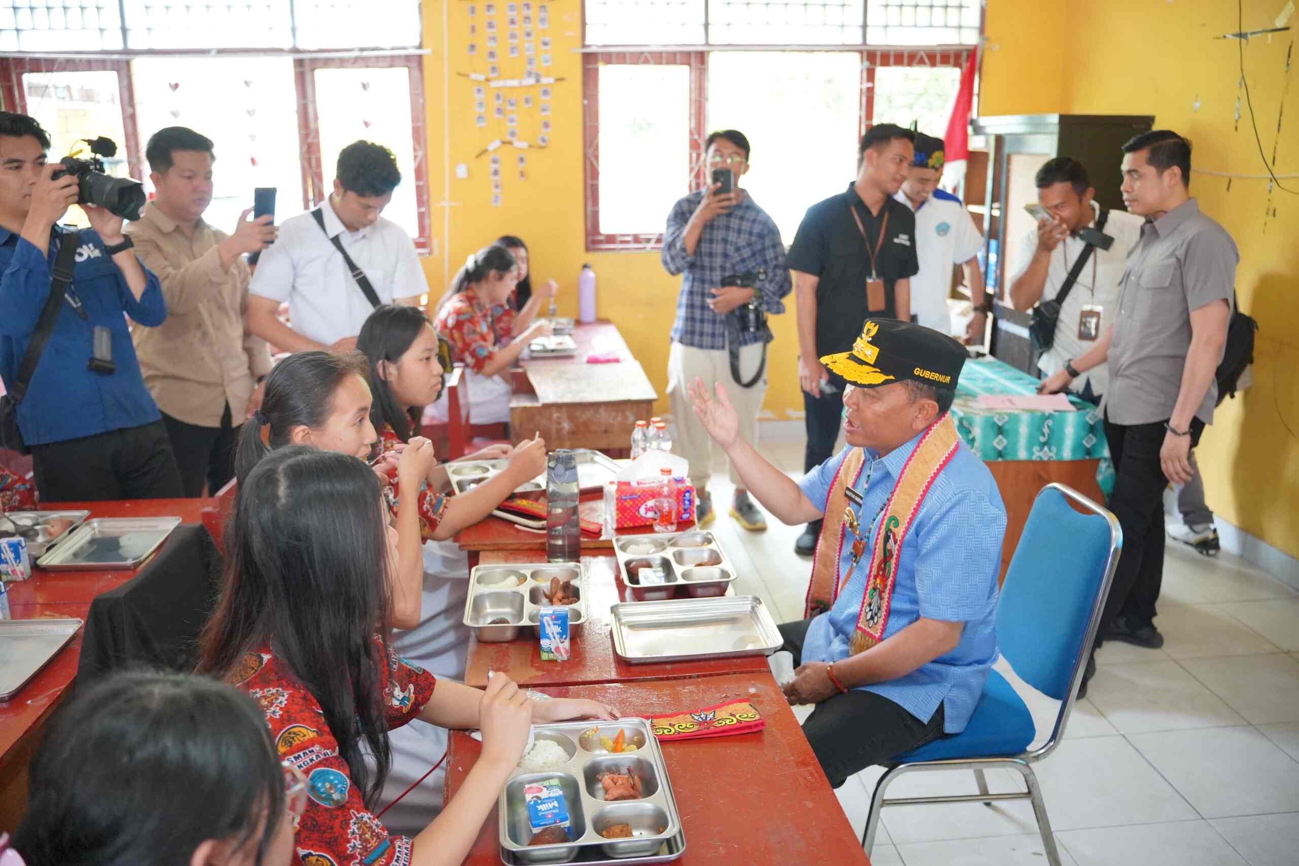 Gubernur Kalteng Agustiar Sabran Tinjau Pelaksanaan Cek Kesehatan Gratis dan Makan Bergizi Gratis