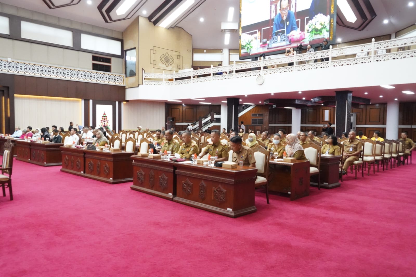 Wagub Kalteng Edy Pratowo Hadiri Rapat Paripurna ke - 5 Masa Persidangan I Tahun Sidang 2024 DPRD Prov. Kalteng