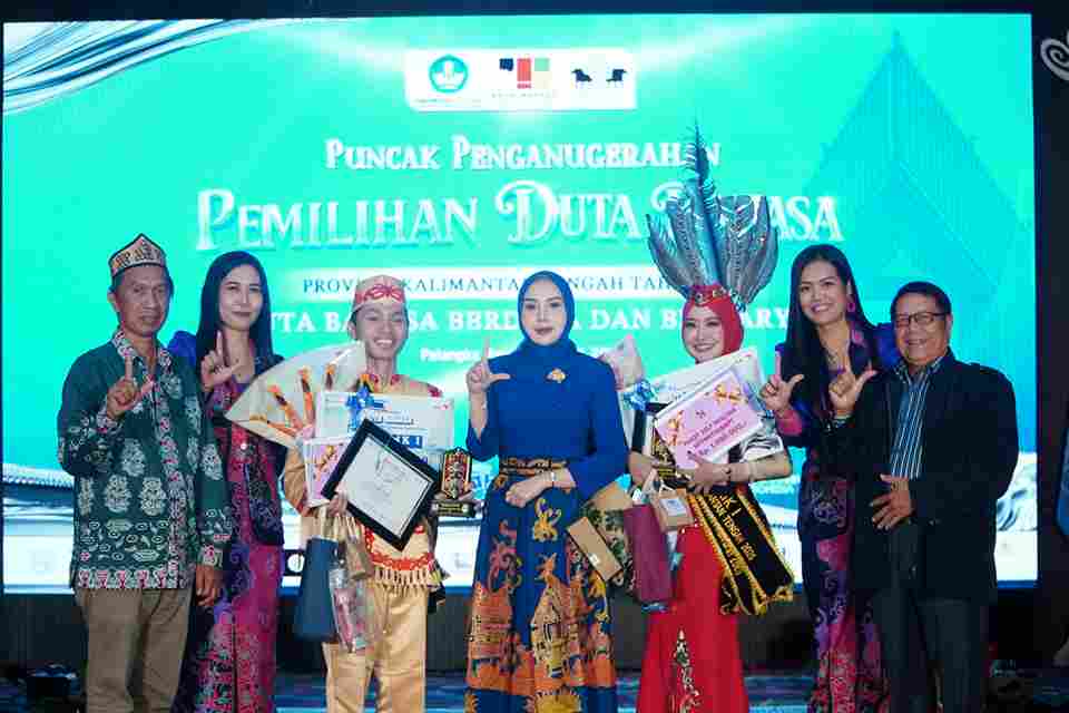 Ketua TP-PKK Kalteng Aisyah Thisia Agustiar Sabran, Tutup Malam Puncak Pemilihan Duta Bahasa 2026