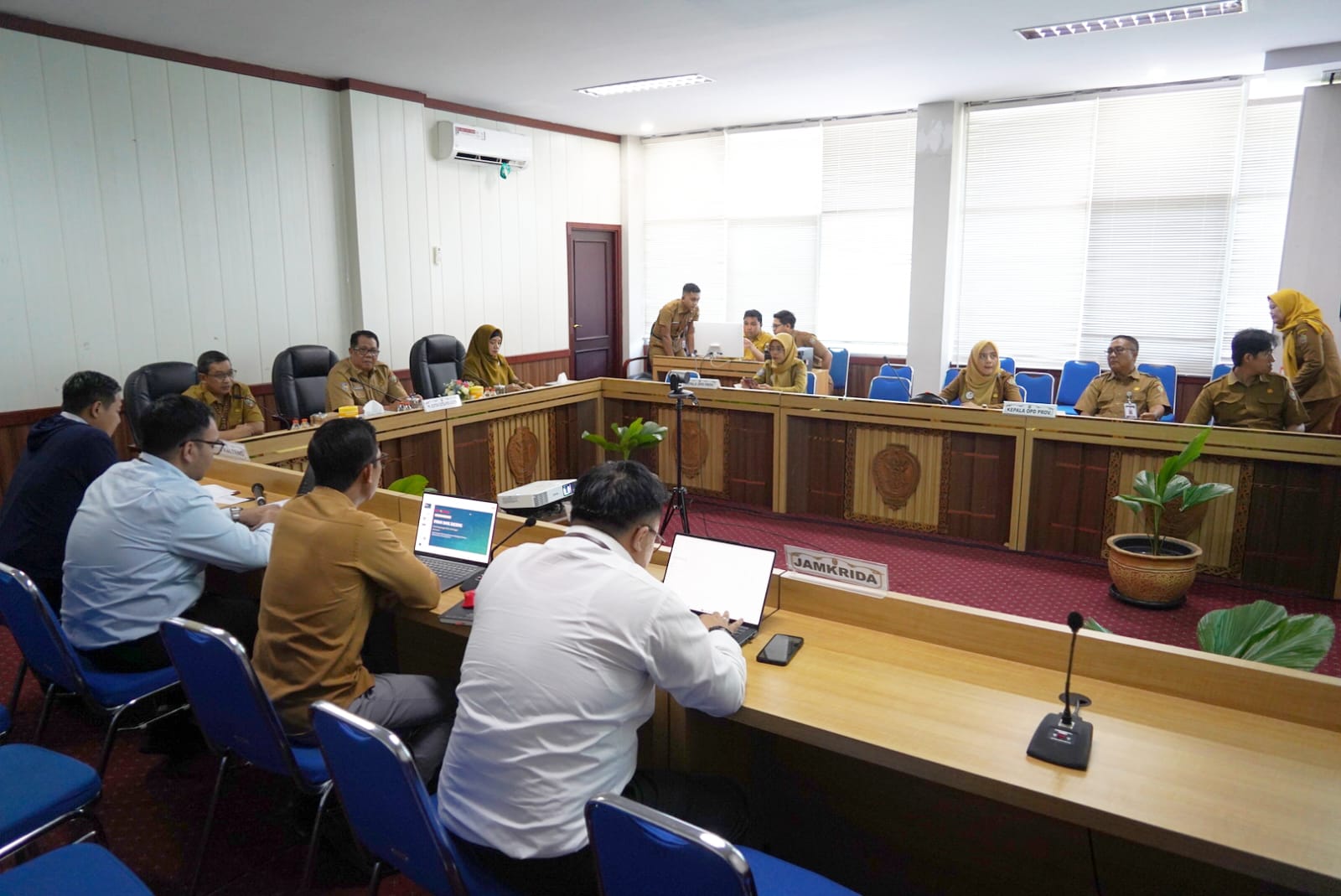 Rapat Digelar, Pemprov Kalteng Bahas Skema Kredit UMKM HAGUET 2026