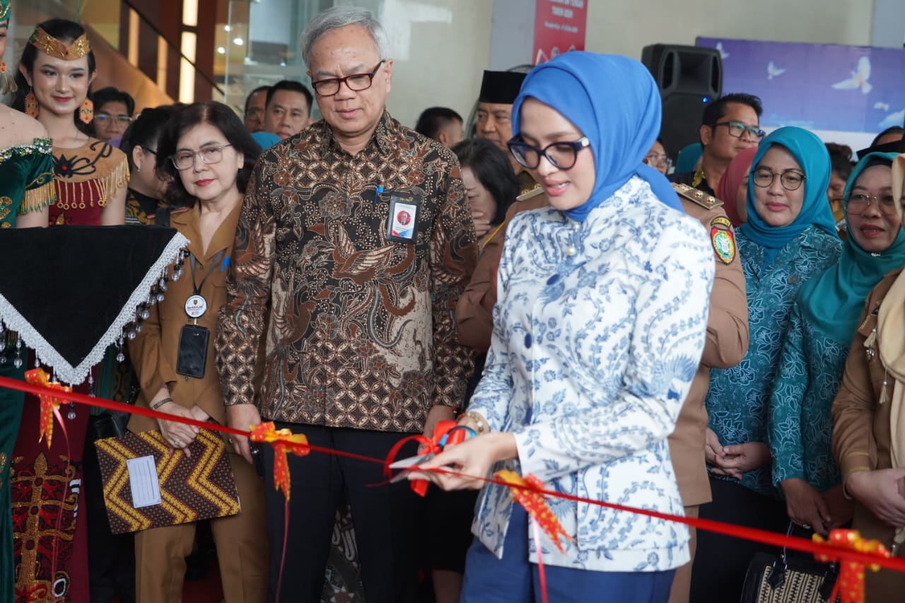 Wagub Kalteng Edy Pratowo Buka Pameran Inovasi Penurunan Stunting se- Prov. Kalteng Tahun 2024