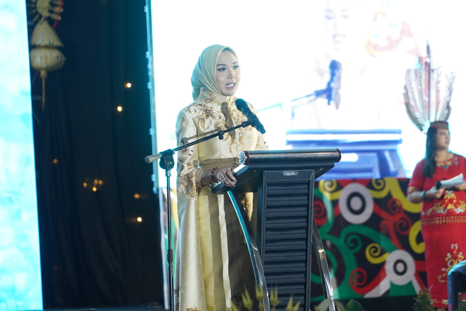 Ketua TP PKK Kalteng Aisyah Thisia Agustiar Sabran Ajak Peserta Menjunjung Sportivitas dan Mengembangkan Potensi Diri Demi Kemajuan Kalteng