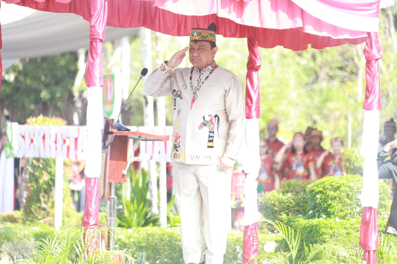 Wagub Kalteng Edy Pratowo Pimpin Upacara Hari Jadi ke-24 Kabupaten Katingan