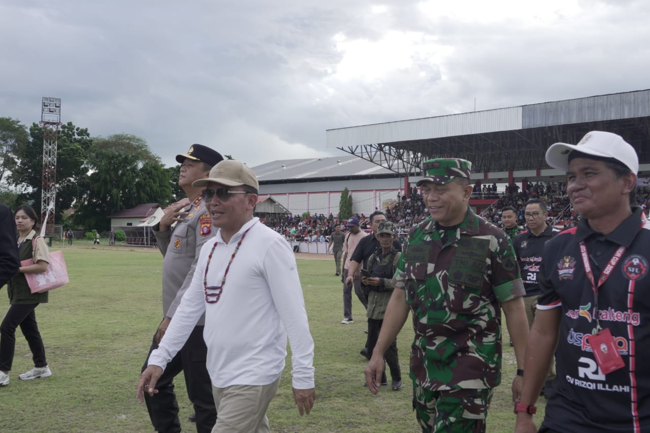 Gubernur Kalteng Agustiar Sabran Buka Babak Penyisihan Turnamen Sepak Bola Gubernur Cup Zona Barat Tahun 2025