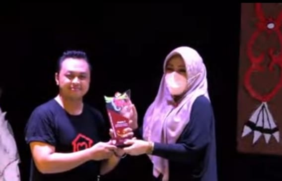 Perwakilan Kota Palangka Raya Juara I Lomba Tari Kreasi Daerah Di FBIM 2022