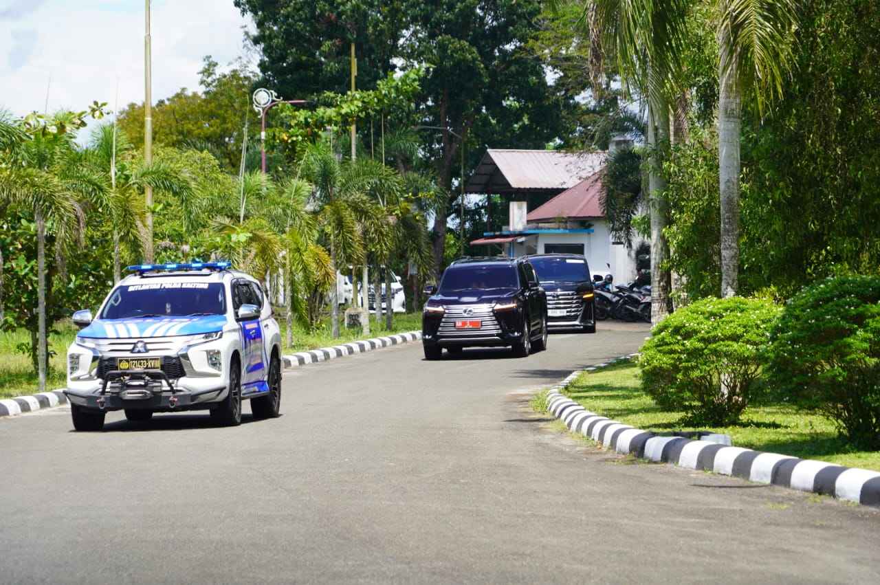 Gubernur Kalteng Agustiar Sabran Melepas Keberangkatan Menteri Koordinator Bidang Pangan RI Zulkifli Hasan