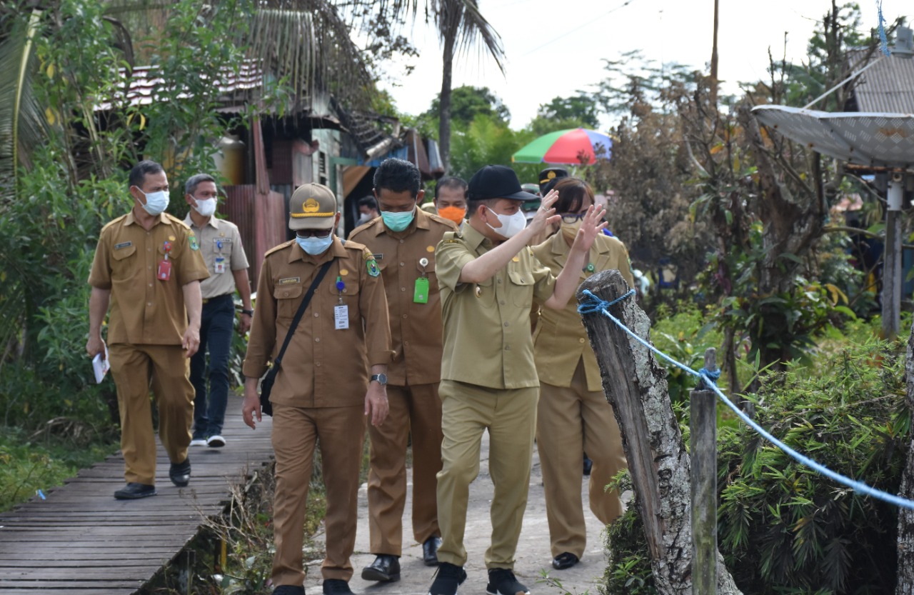 Bupati Kapuas Himbau Masyarakat Agar Selalu Jaga Kebersihan Lingkungan