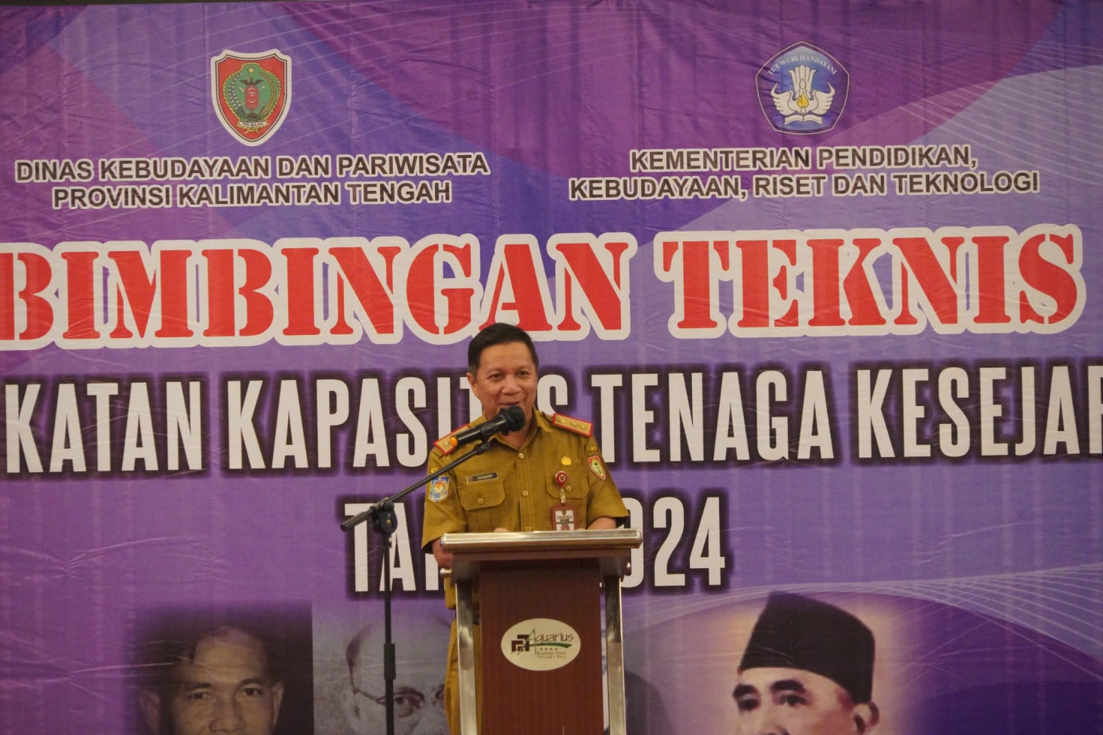 Sahli Gubernur Bidang KSDM Suhaemi Buka Bimtek Peningkatan Kapasitas Tenaga Kesejarahan