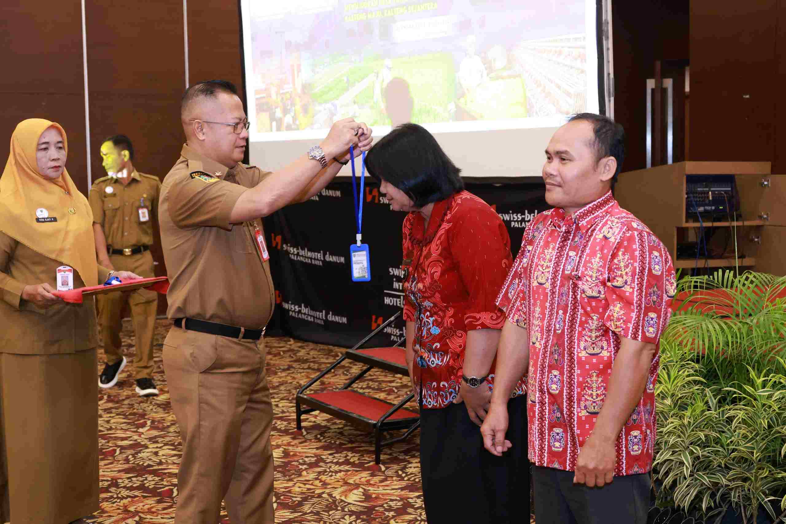Kepala Dinas PMD Prov. Kalteng Aryawan Buka Pelatihan Pengembangan Unit Usaha Badan Usaha Milik Desa Berbasis Potensi Lokal Desa