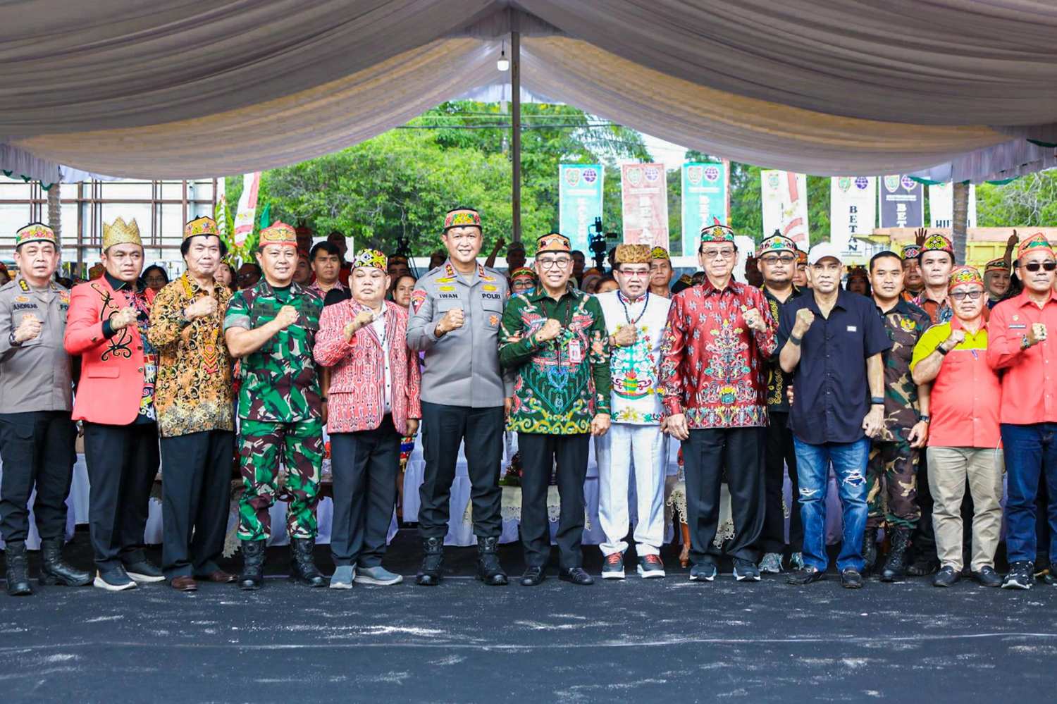 Pemprov Kalteng Bersama DAD Kalteng Gelar Penyambutan Peserta dan Mimbar Demokrasi