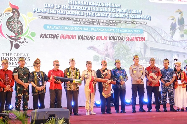Gubernur Agustiar Sabran Buka Seminar International Day of the World’s Indigenous People Bertajuk Pumpung Hai Borneo