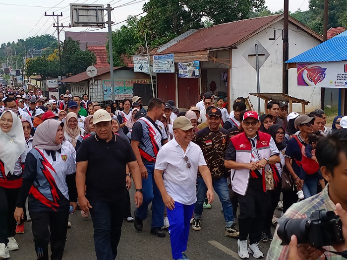 Kadisbun Prov. Kalteng Ikuti Jalan Sehat Berkah dan Pasar Murah