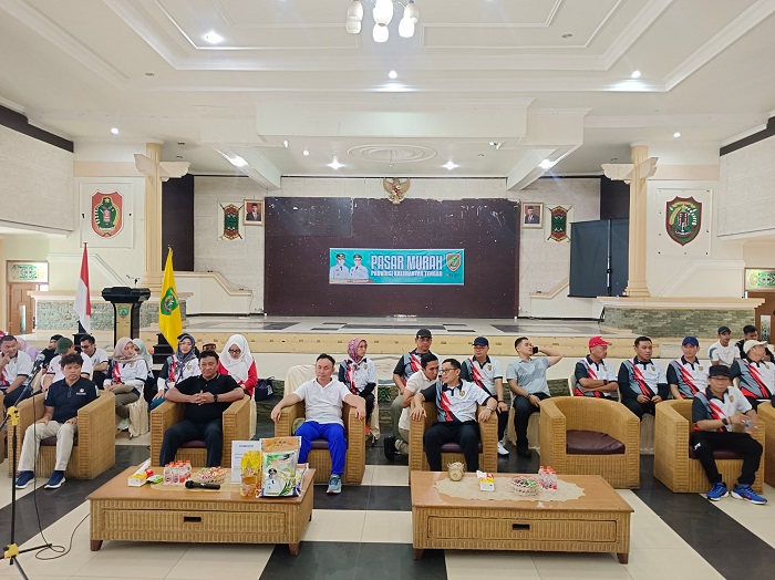 Kadisbun Prov. Kalteng Ikuti Jalan Sehat Berkah dan Pasar Murah