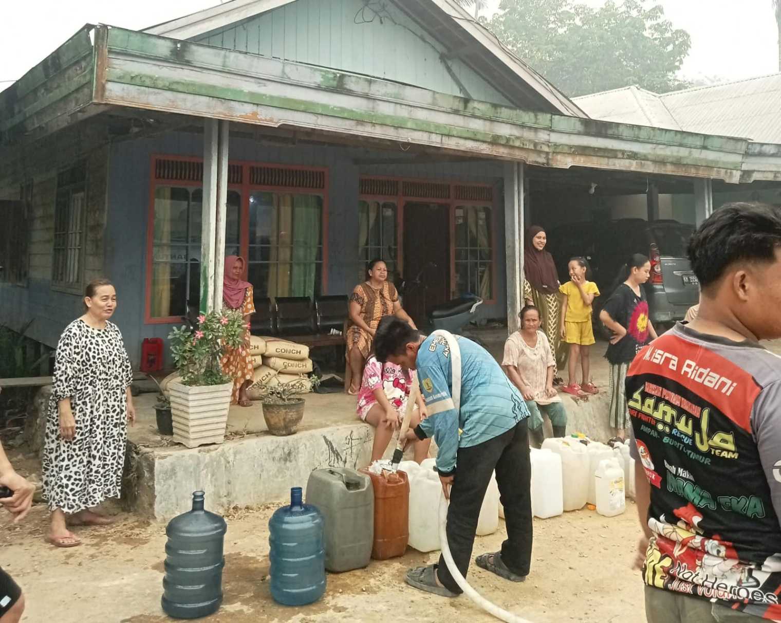 Pemprov Kalteng Salurkan 86.200 Liter Air Bersih bagi Masyarakat Terdampak Kekeringan