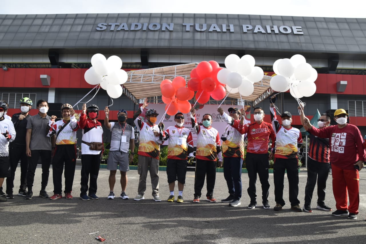Pj. Sekda Prov. Kalteng H. Nuryakin Buka Secara Resmi Kegiatan Fun Bike Dan Soft Launching Tour De Hart Of Borneo