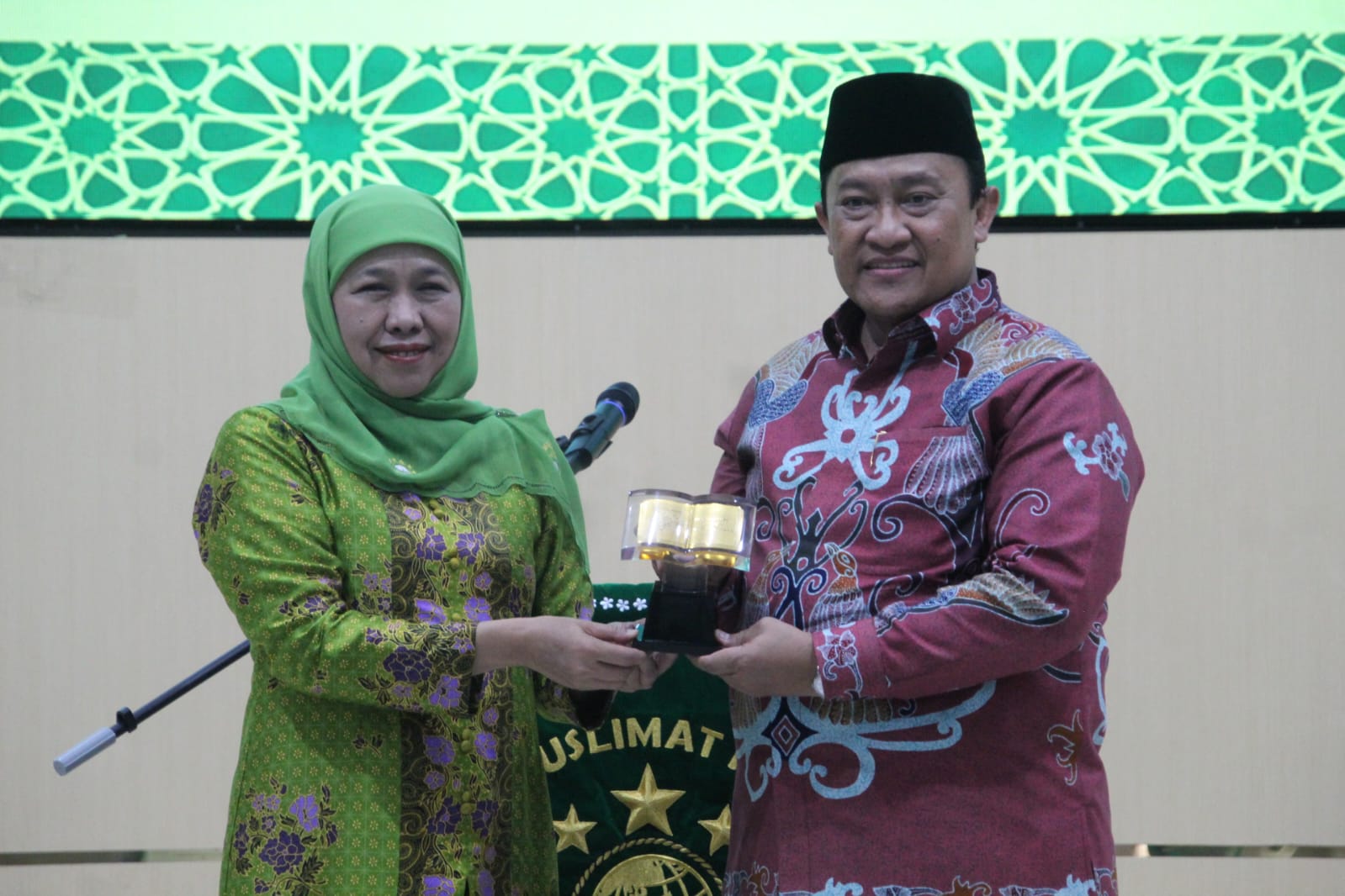 Wagub Kalteng, Edy Pratowo, Ikuti Harlah ke-80 Muslimat NU yang Dirangkai Halal Bihalal