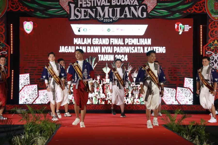 Berlangsung Meriah, Antusias Masyarakat Saksikan Grand Final Jagau dan Bawi Nyai Pariwisata FBIM 2024 