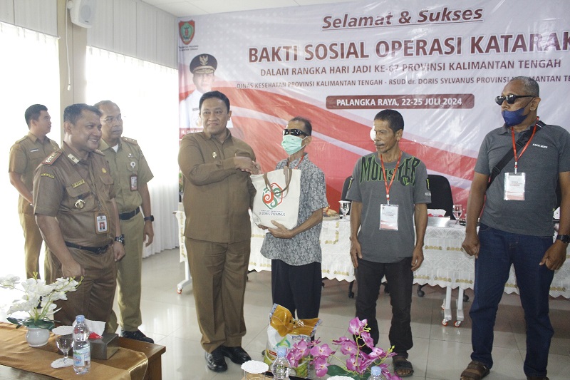 Wagub Kalteng Edy Pratowo Hadiri Kegiatan Operasi Katarak Gratis Tahun 2024
