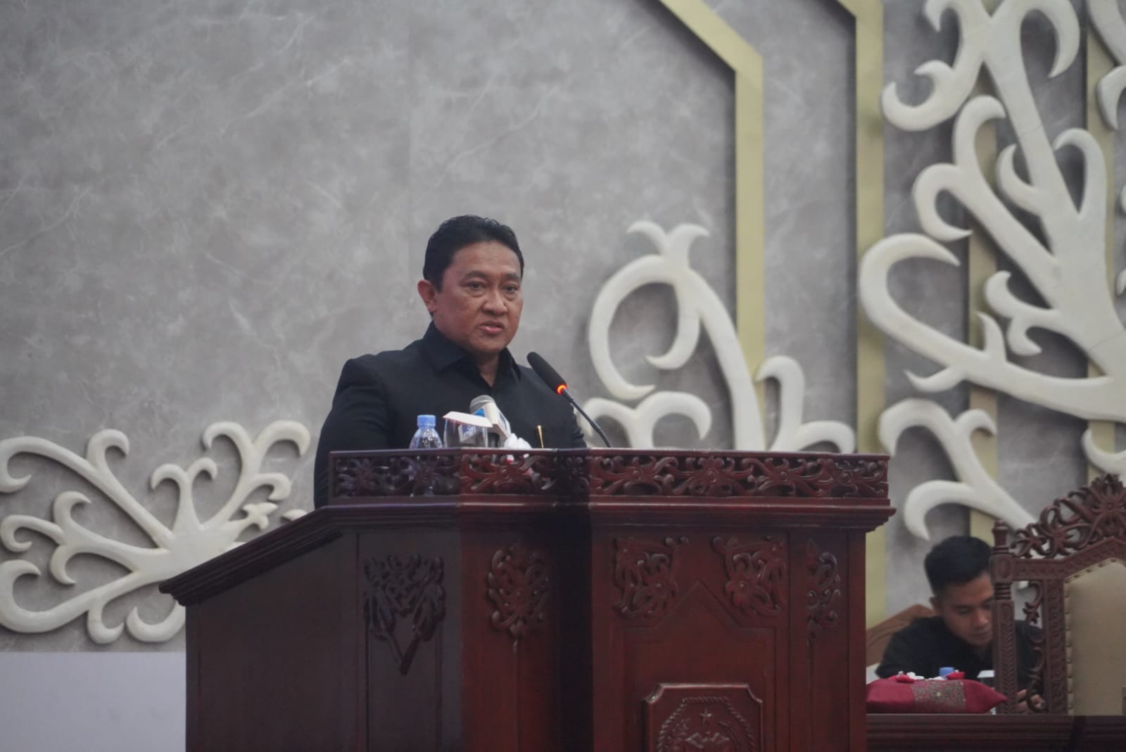 Wagub Kalteng Edy Pratowo Hadiri Rapat Paripurna Ke-8 Tahun Sidang 2026